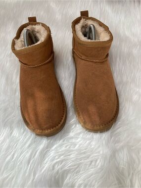 UGG Chestnut Suede Shearling Lined Winter Boots